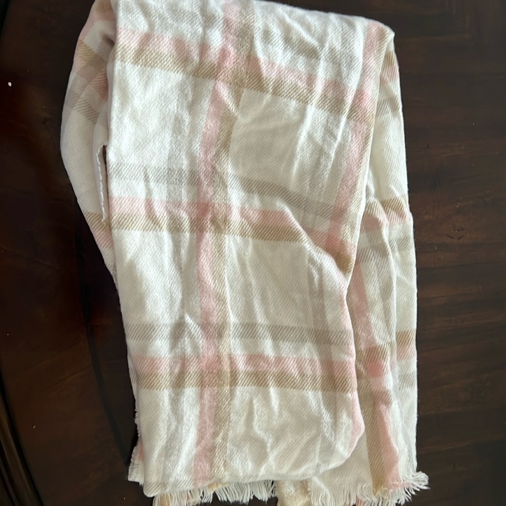 Gap Scarf